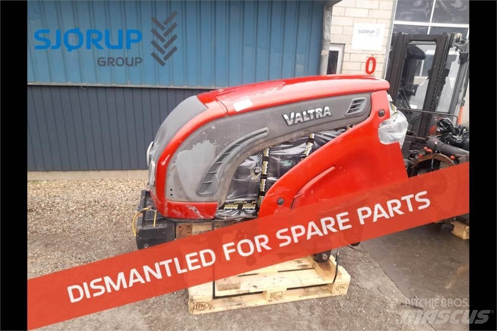 Valtra N142 Traktorit