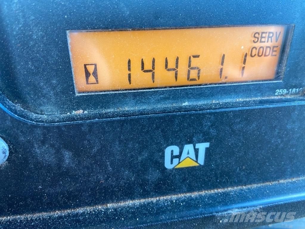 CAT D 6 T LGP Telaketjupuskutraktorit