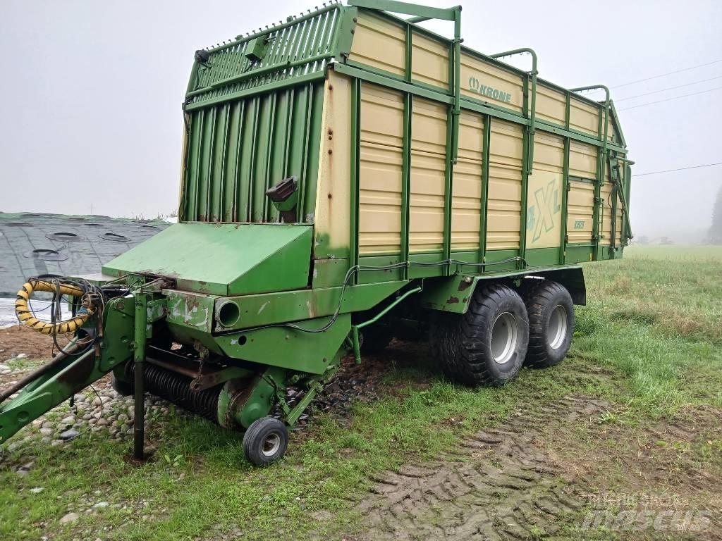 Krone 4 XL GL Keräävät noukinvaunut ja silppurivaunut
