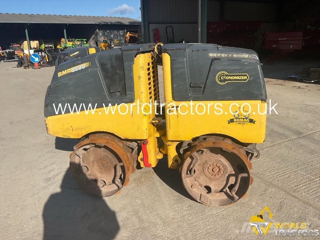 Bomag BMP 8500 Tärylevyt
