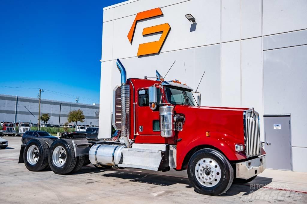 Kenworth W 900 Vetopöytäautot