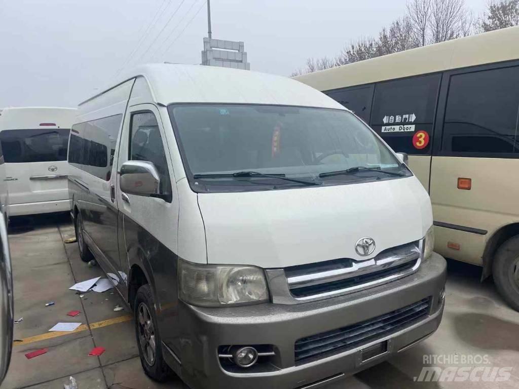 Toyota Hiace Linjaliikennebussit