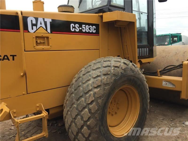 CAT CS583C Yksivalssijyrät