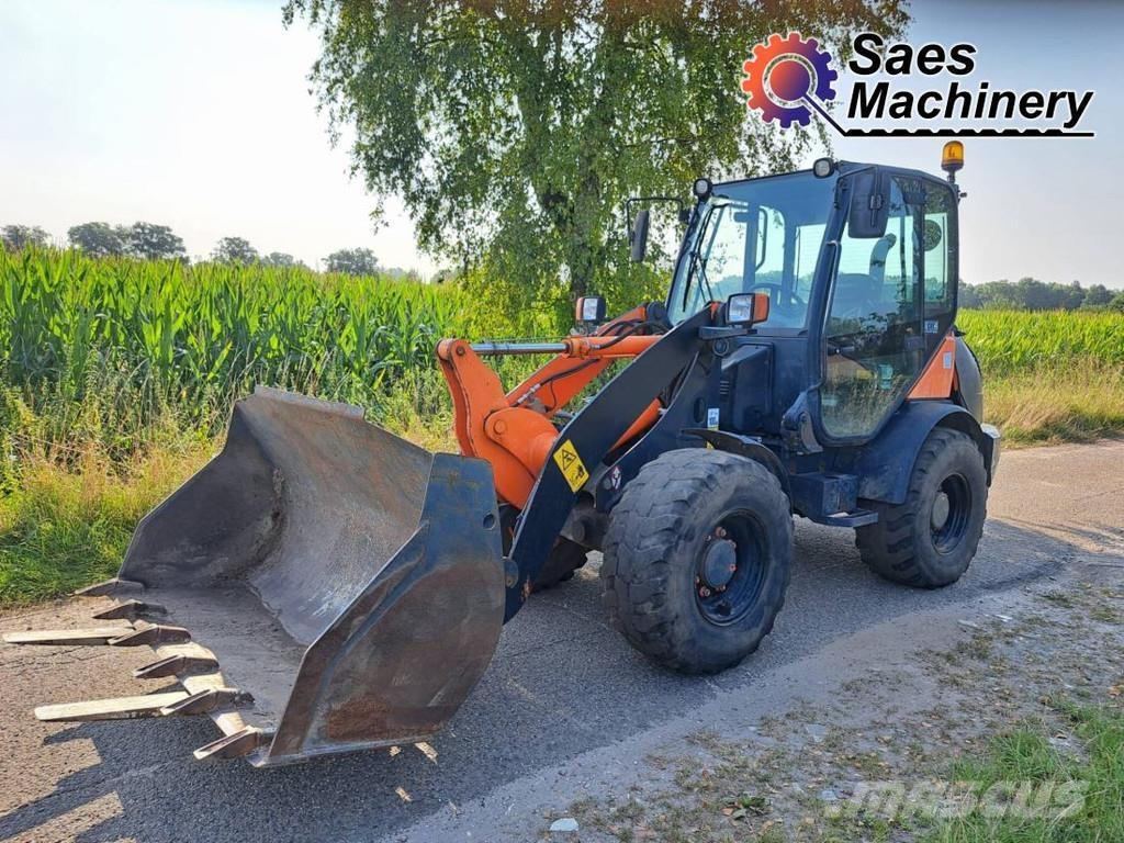 Komatsu WA70-7 Pyöräkuormaajat