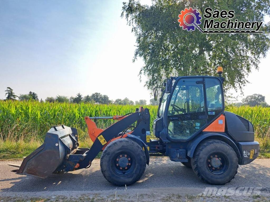 Komatsu WA70-7 Pyöräkuormaajat