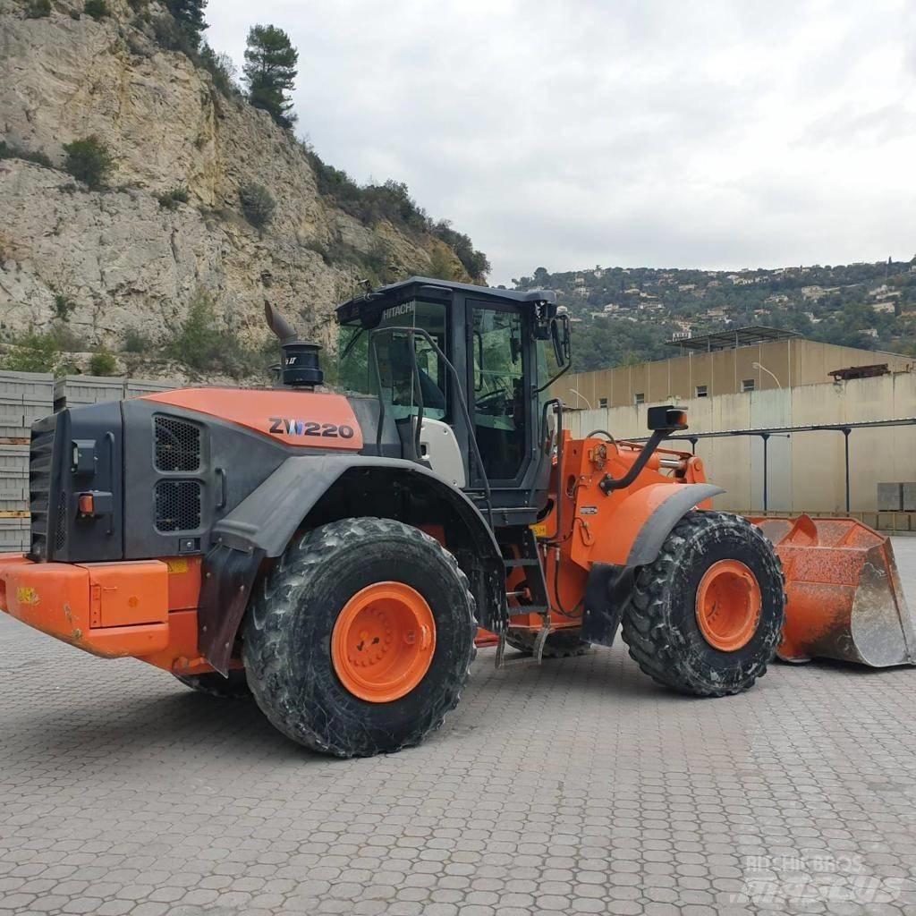 Hitachi ZW 220-5 Pyöräkuormaajat