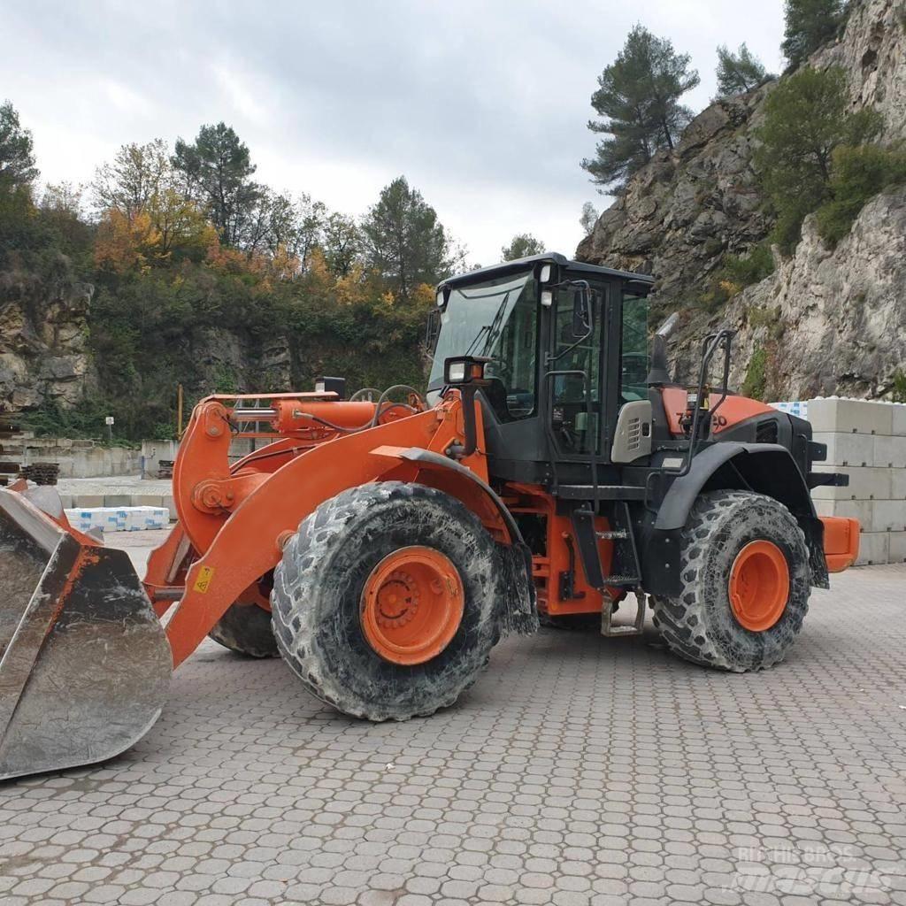 Hitachi ZW 220-5 Pyöräkuormaajat