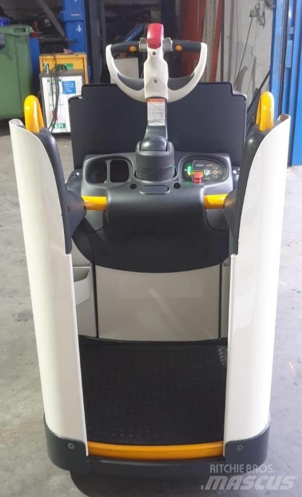 Crown WT 3040 Lavansiirtotrukit ajotasolla