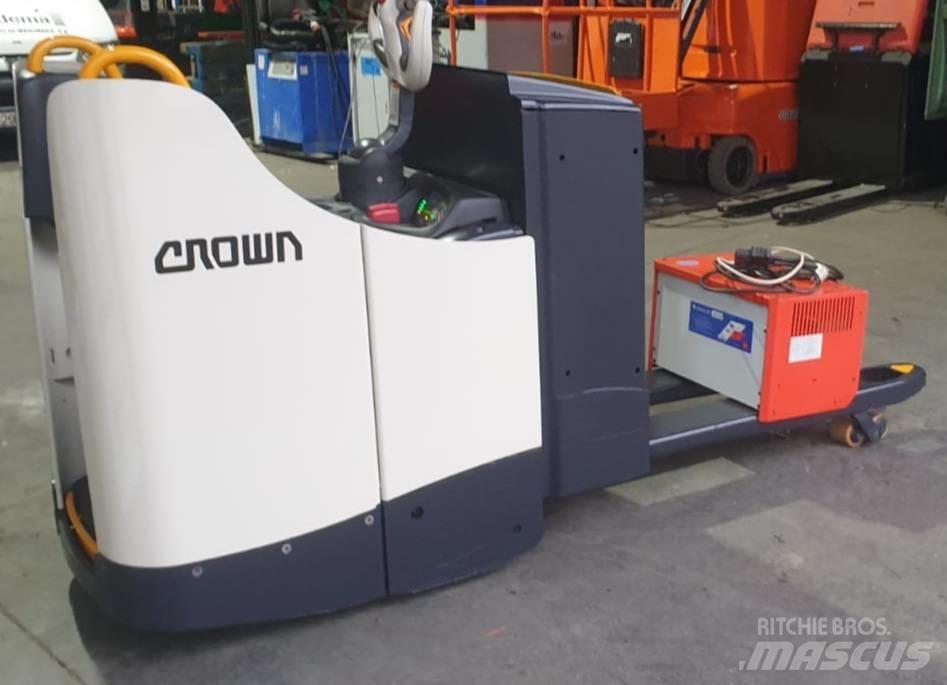 Crown WT 3040 Lavansiirtotrukit ajotasolla