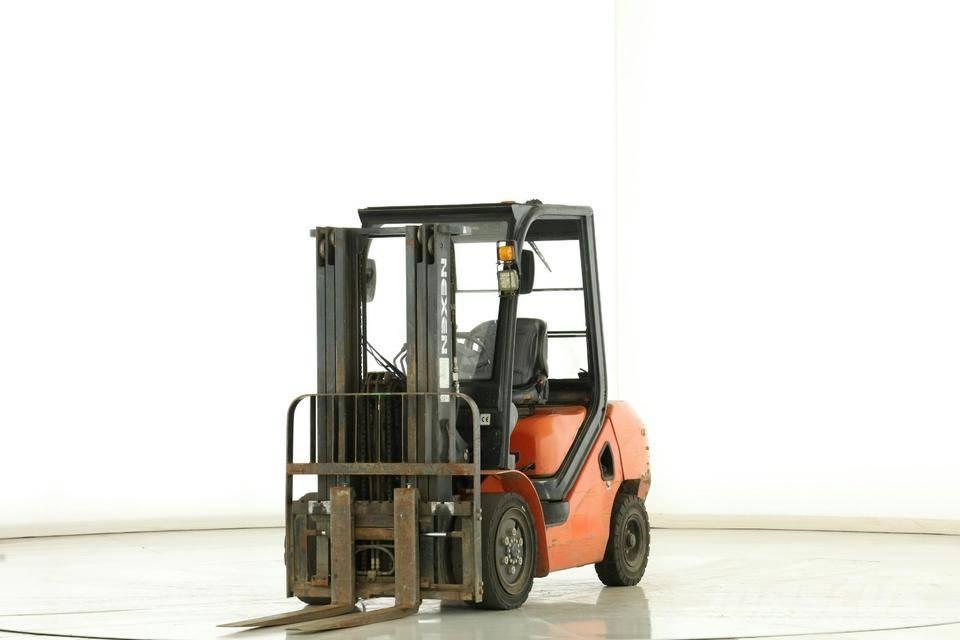 Nexen FDE-30 Dieseltrukit