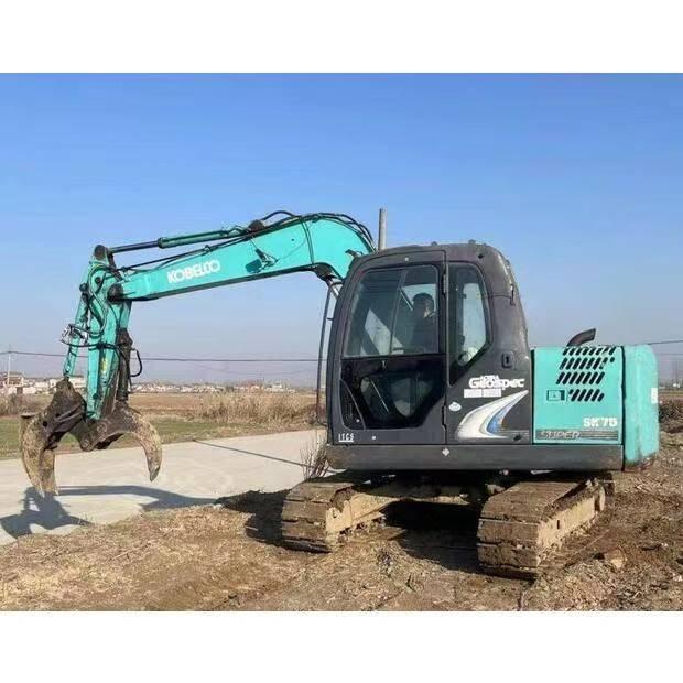 Kobelco SK 75 Midikaivukoneet 7t - 12t