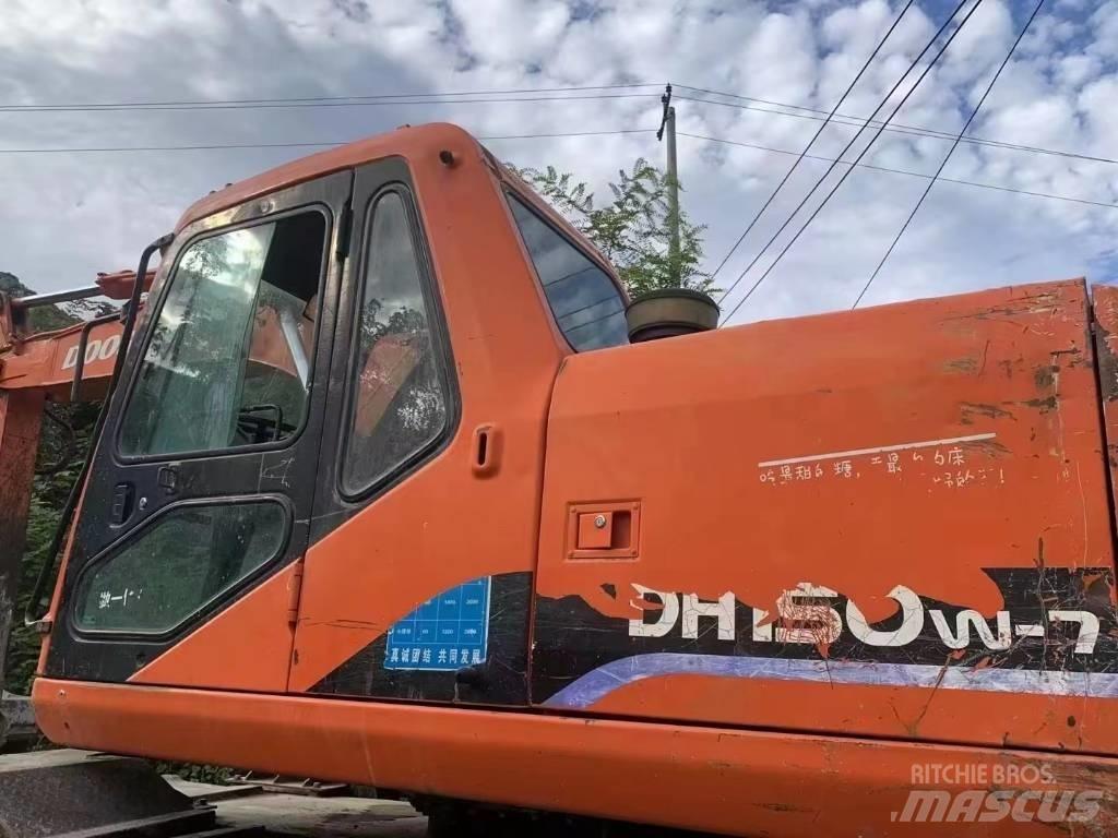 Doosan 150 W-7 Pyöräkaivukoneet