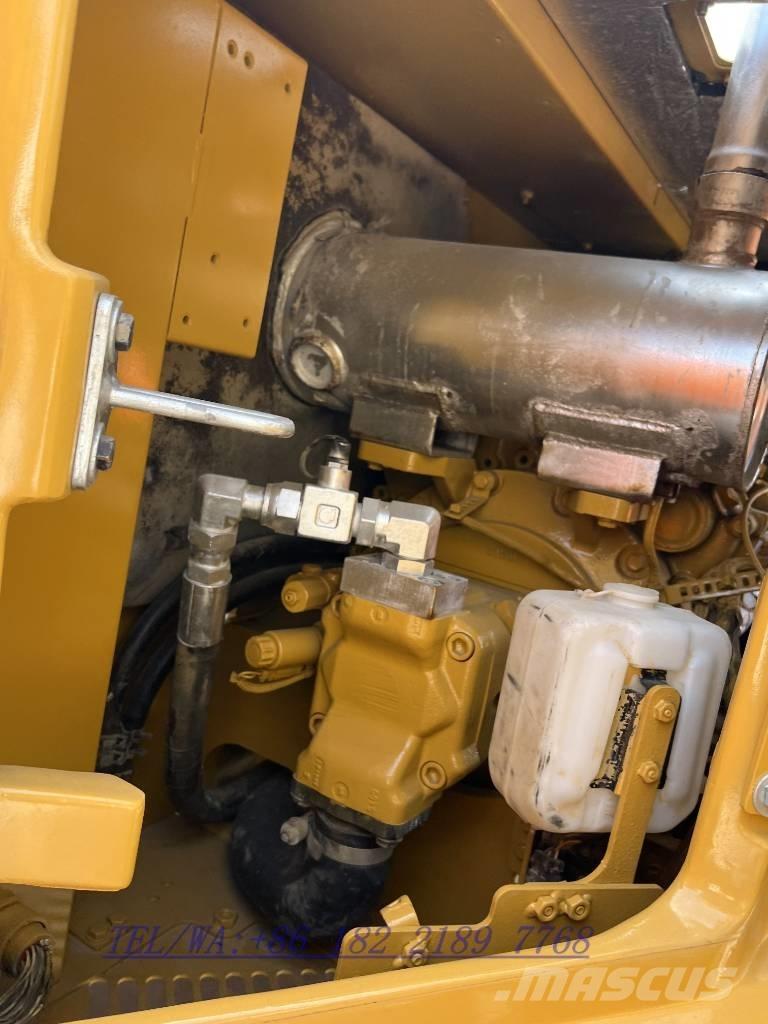 CAT 310 Telakaivukoneet