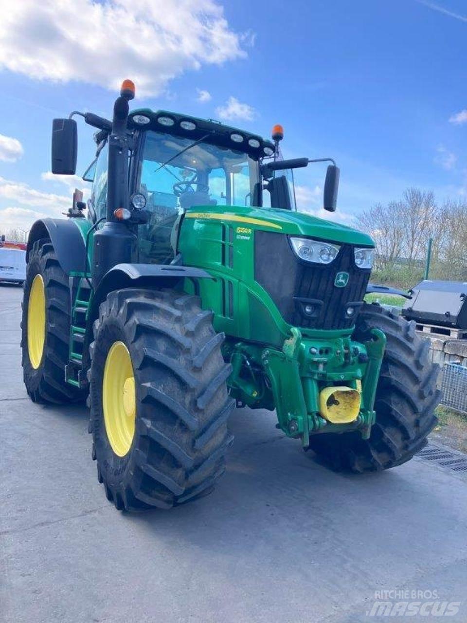 John Deere 6250R Traktorit