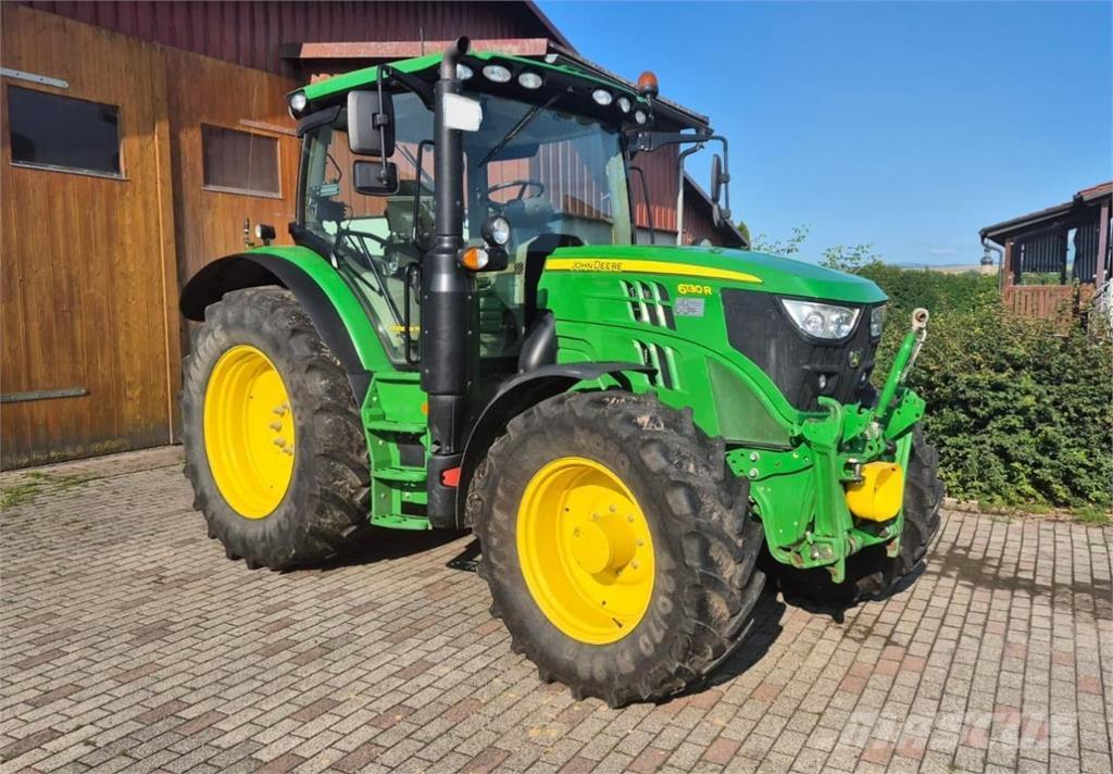John Deere 6130R Traktorit