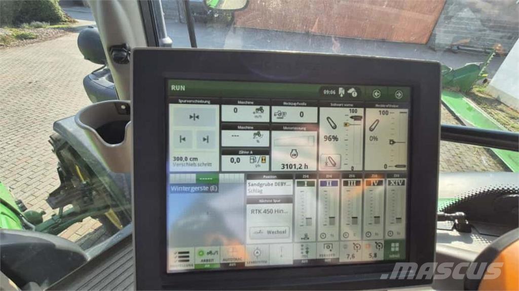 John Deere 6130R Traktorit