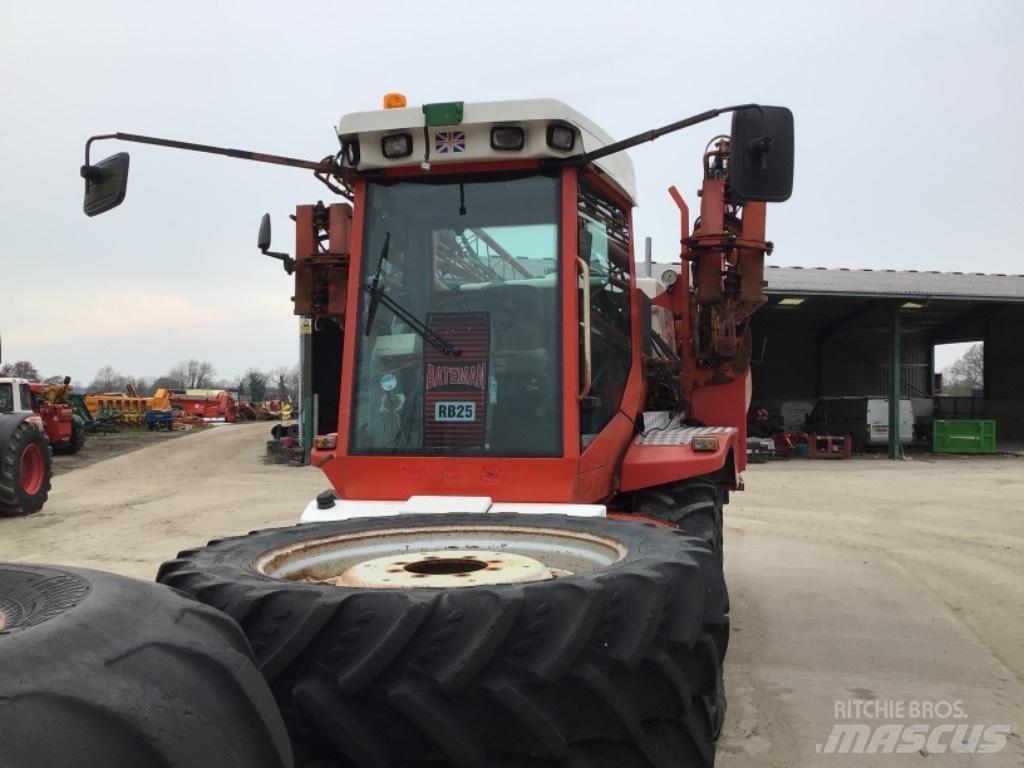 Bateman RB25 SPRAYER Itsekulkevat ruiskut