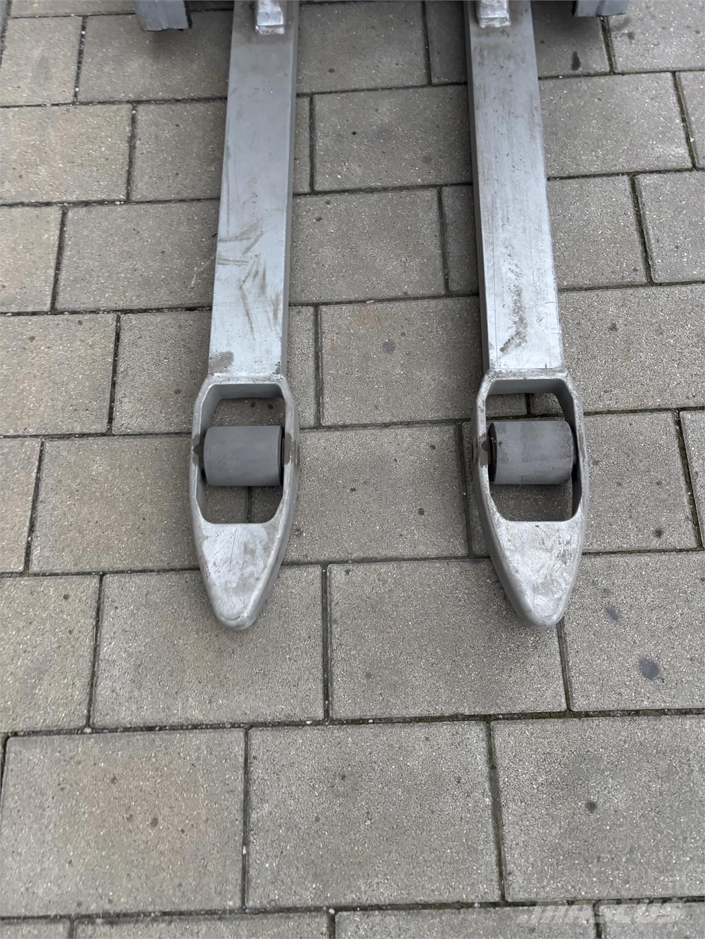 Still EXV 10 Ajettavat pinoamisvaunut