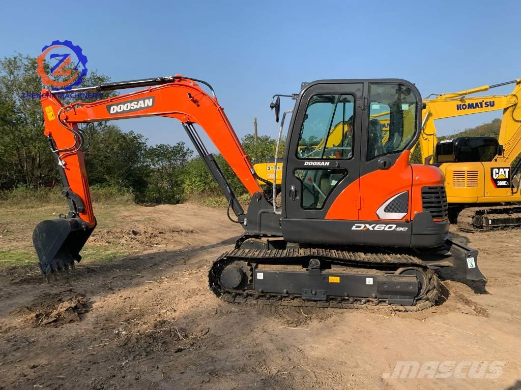 Doosan DX 60 Minikaivukoneet < 7t