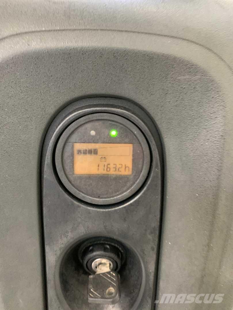 Linde L12 Käyden ajettavat pinoamistrukit