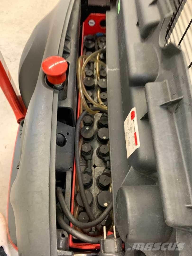 Linde L12 Ajettavat pinoamisvaunut