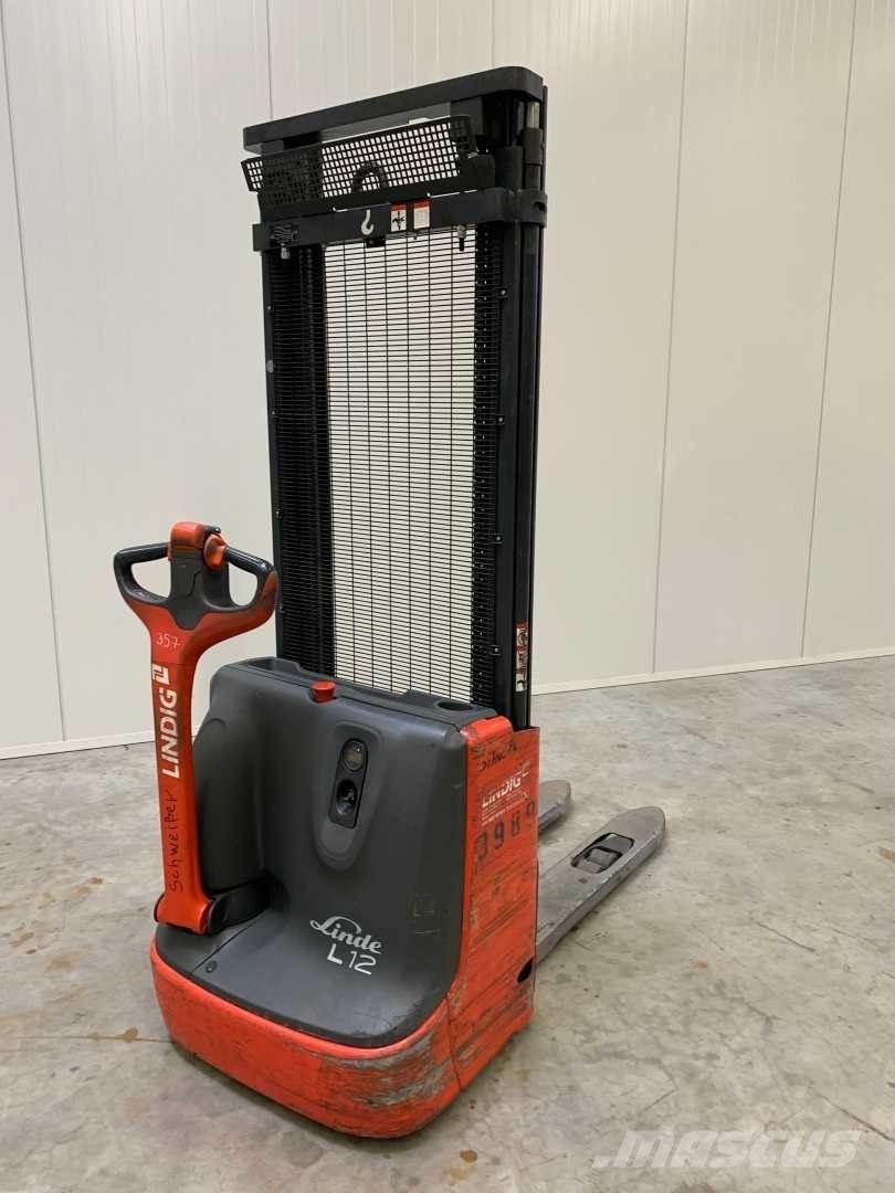 Linde L12 Ajettavat pinoamisvaunut