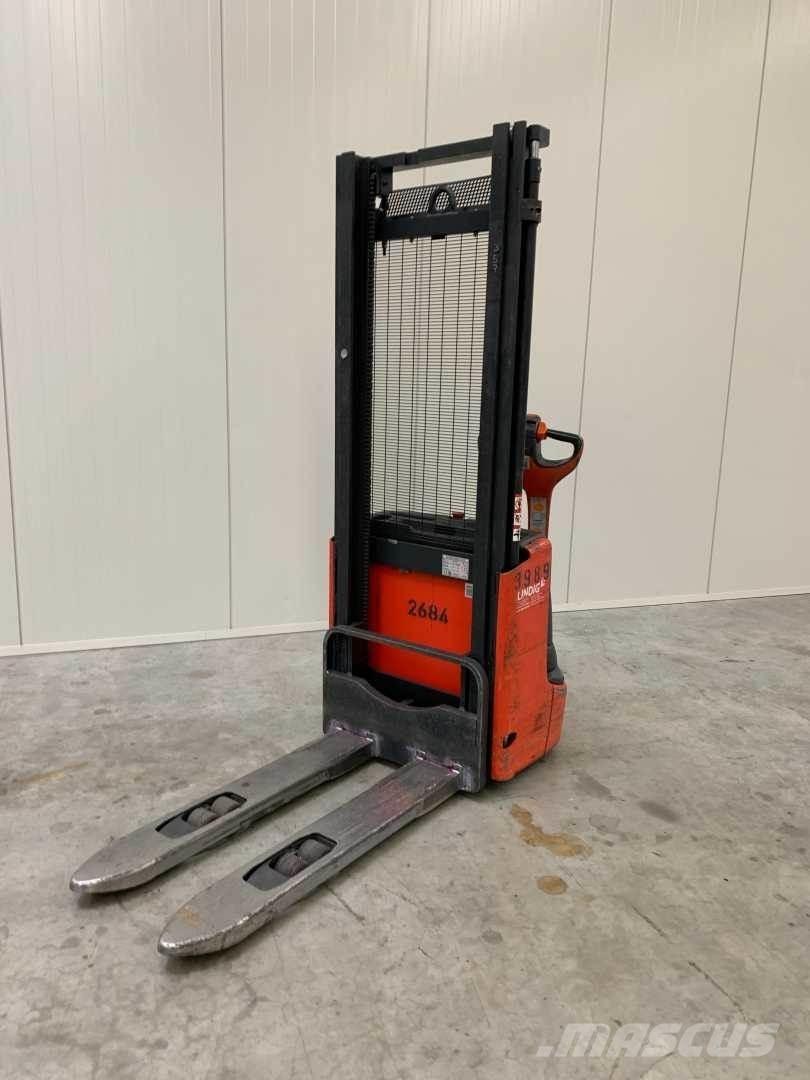 Linde L12 Ajettavat pinoamisvaunut