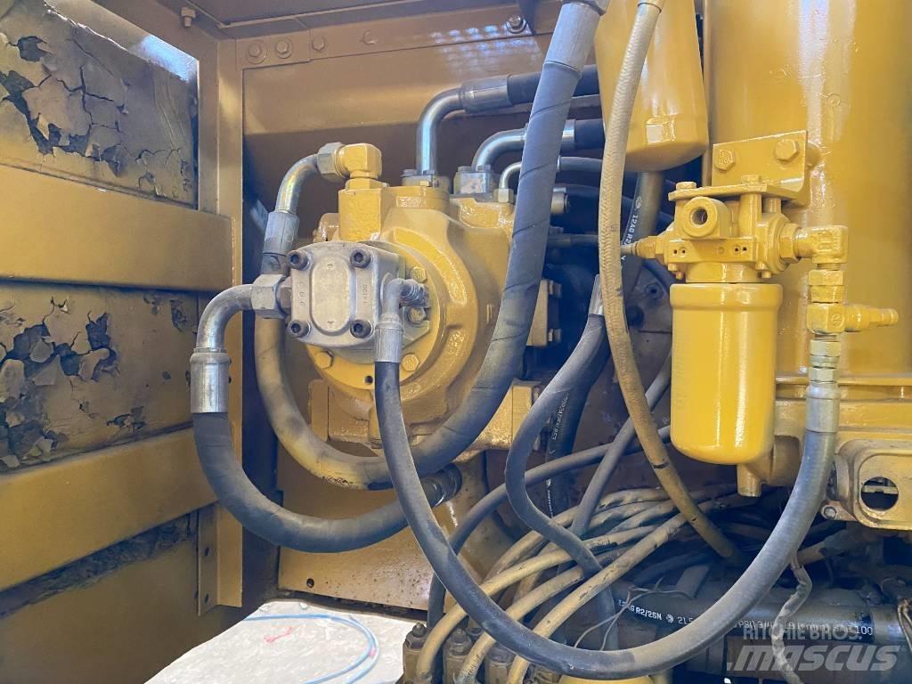 CAT 320 B Telakaivukoneet