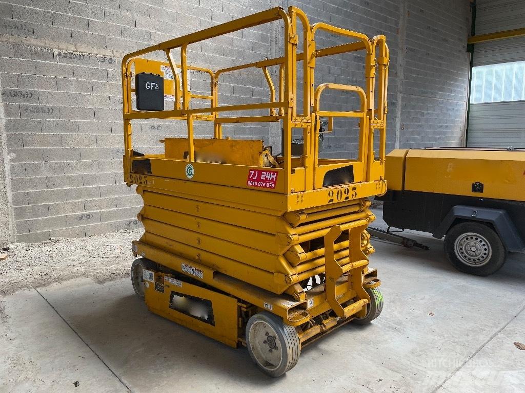 JLG 3246 ** A REPARER** Saksilavat