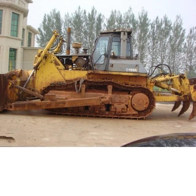 Komatsu d155a-2 Telaketjupuskutraktorit