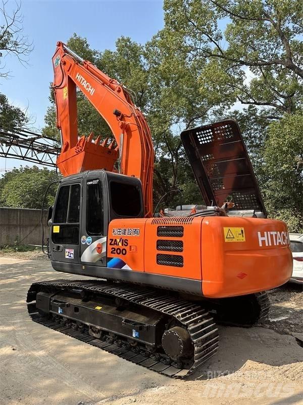 Hitachi 200 Pyöräkaivukoneet