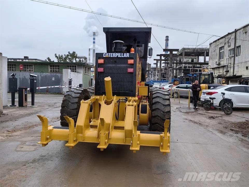 CAT 140H Tiehöylät