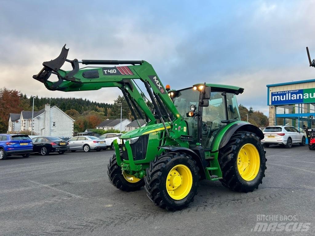 John Deere 5125 R Traktorit
