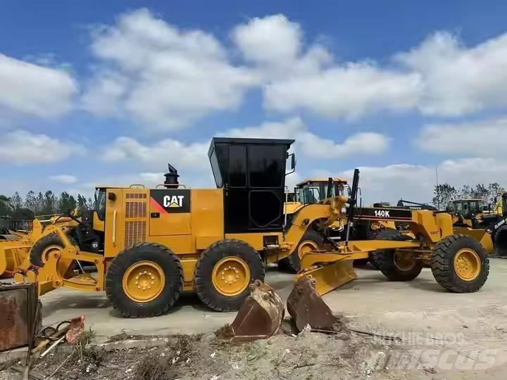 CAT 140 K Tiehöylät