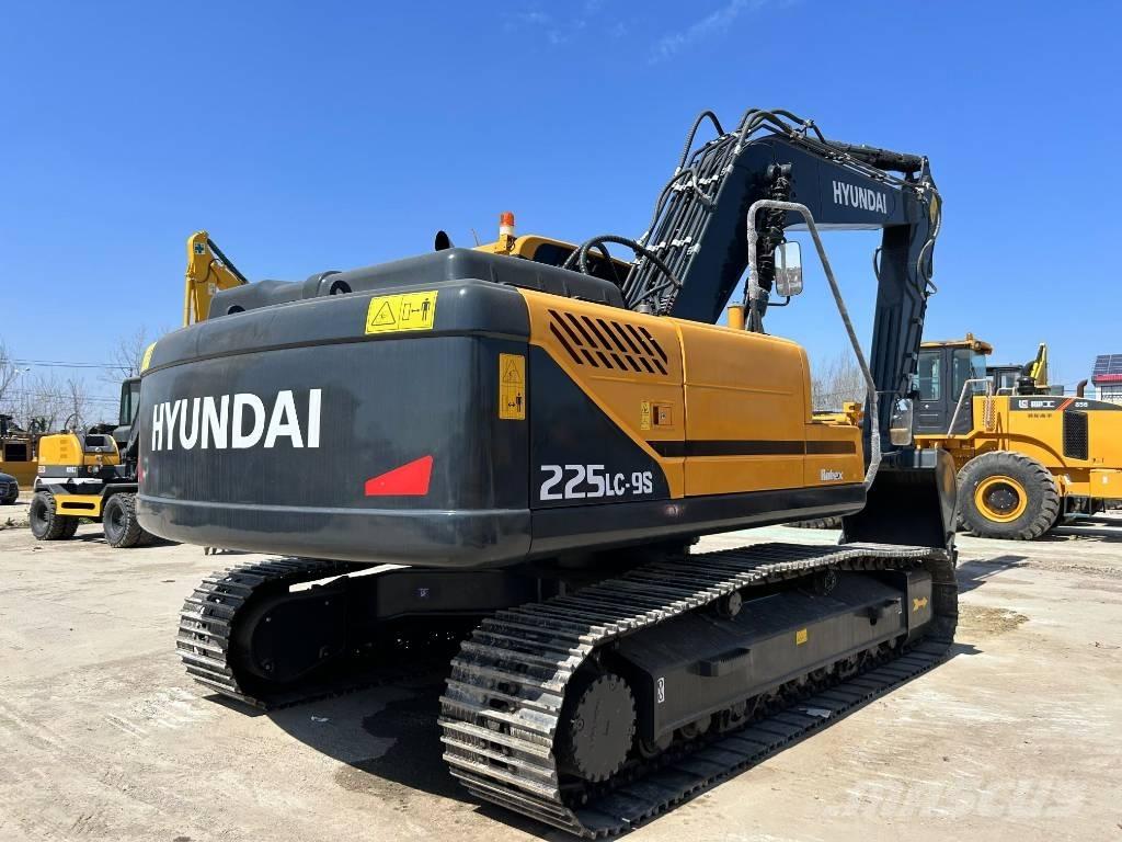 Hyundai 225lc-9s Midikaivukoneet 7t - 12t
