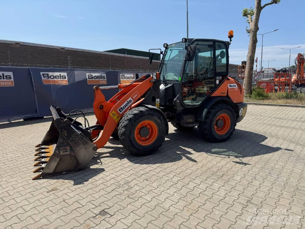 Komatsu WA70-7 Pyöräkuormaajat