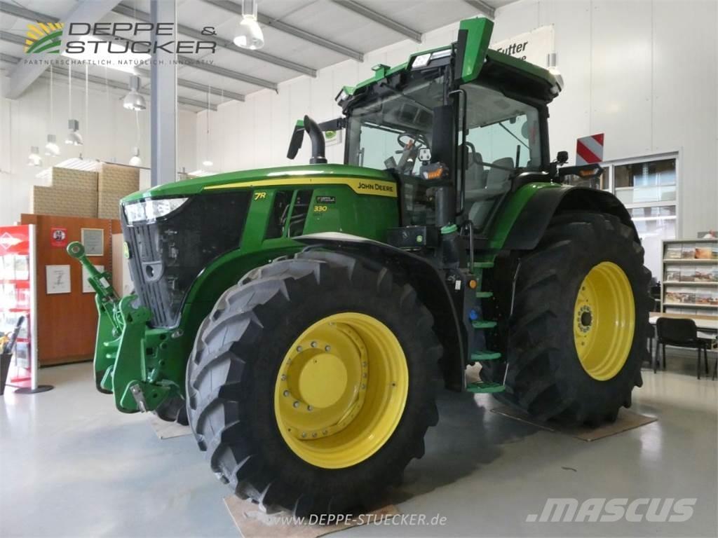 John Deere 7R 330 Traktorit