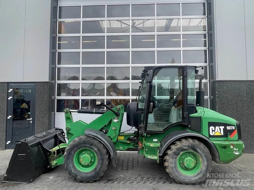 CAT 907H Pyöräkuormaajat