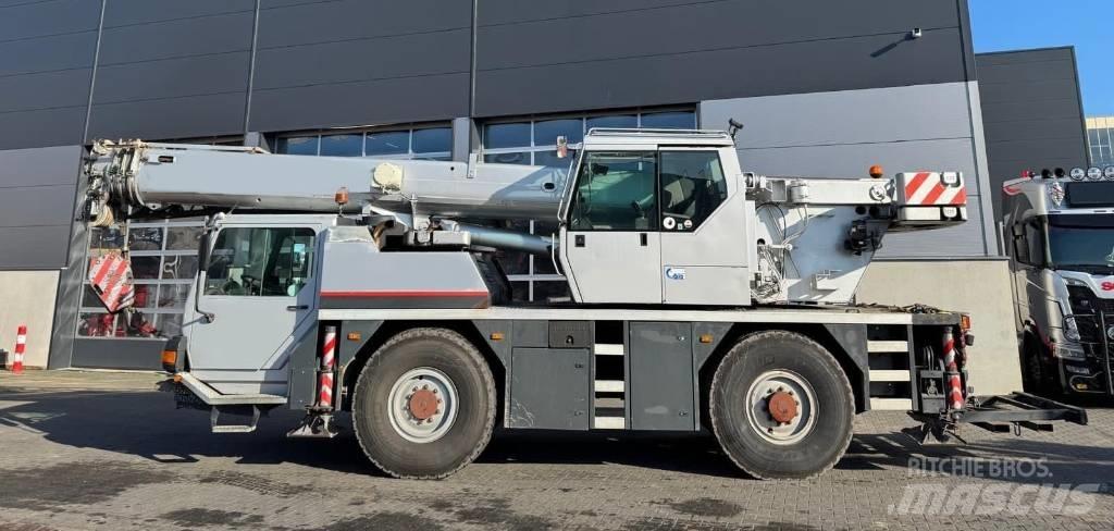 Liebherr LTM 1030-2 Mobiilinosturit