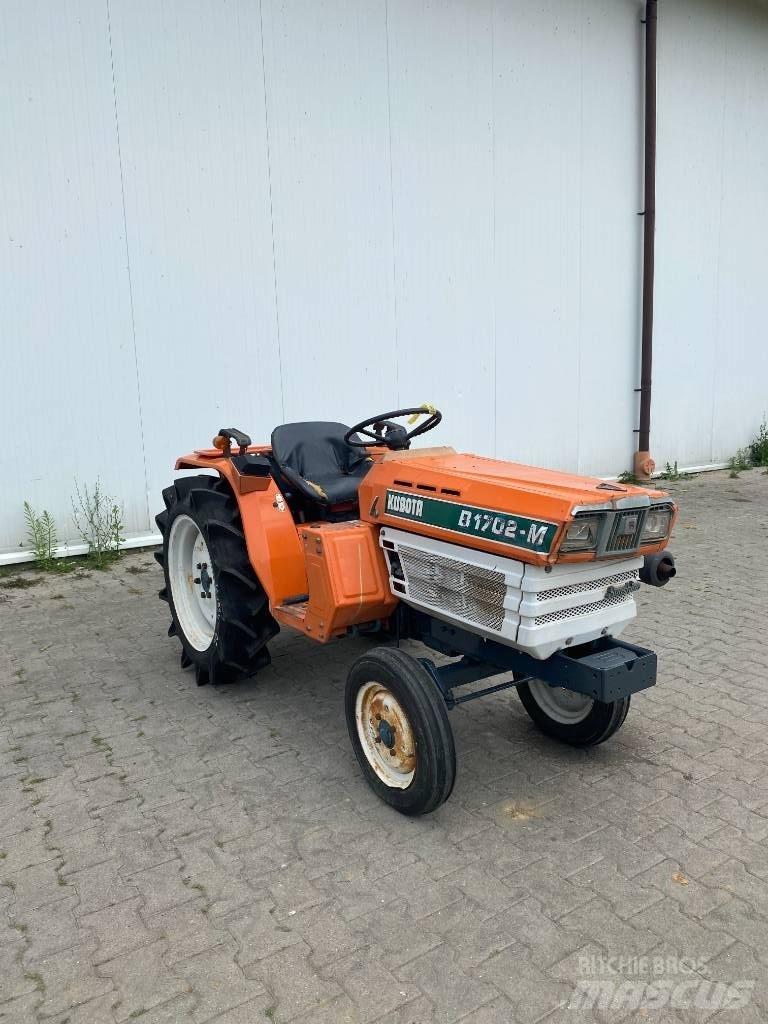 Kubota B1702-M Taajamatraktorit