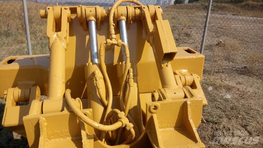 CAT D 6 Alusta ja jousitus