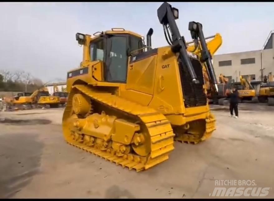 CAT D 8 T Telaketjupuskutraktorit