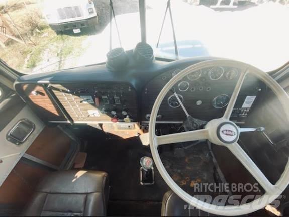 Peterbilt 359 Vetopöytäautot