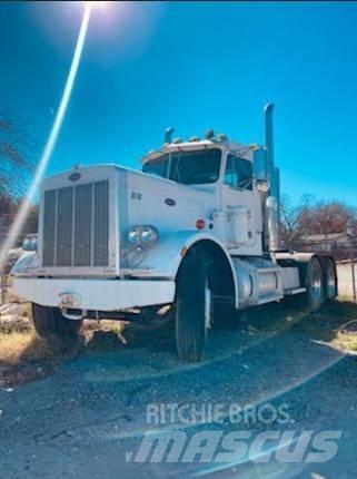 Peterbilt 359 Vetopöytäautot