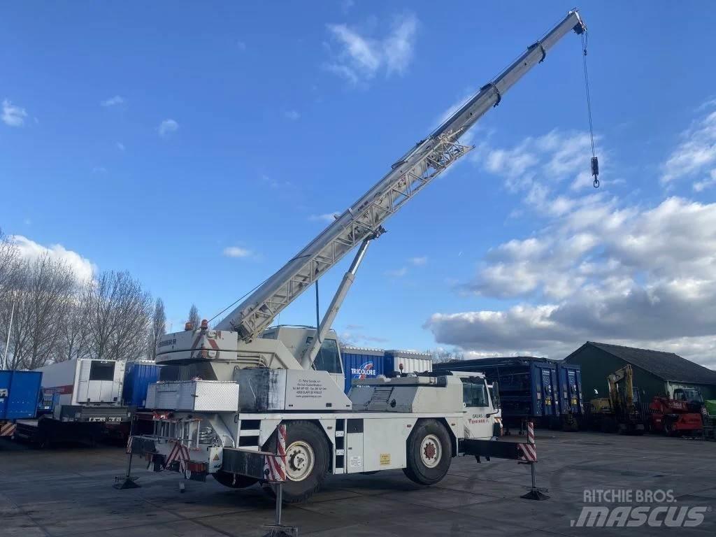 Liebherr LTM1030 Mobiilinosturit
