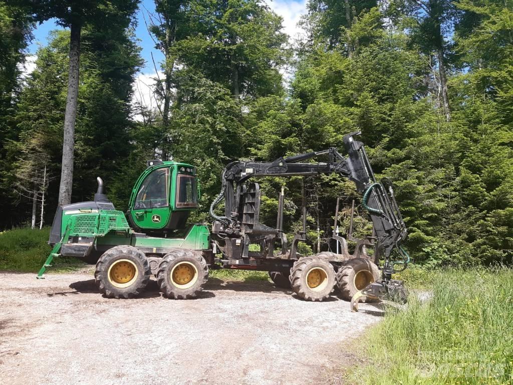 John Deere 1110G Kuormatraktorit