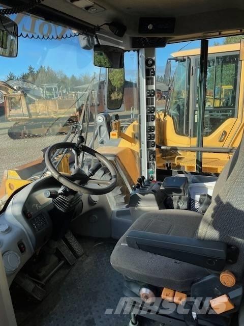 Volvo L120F Pyöräkuormaajat