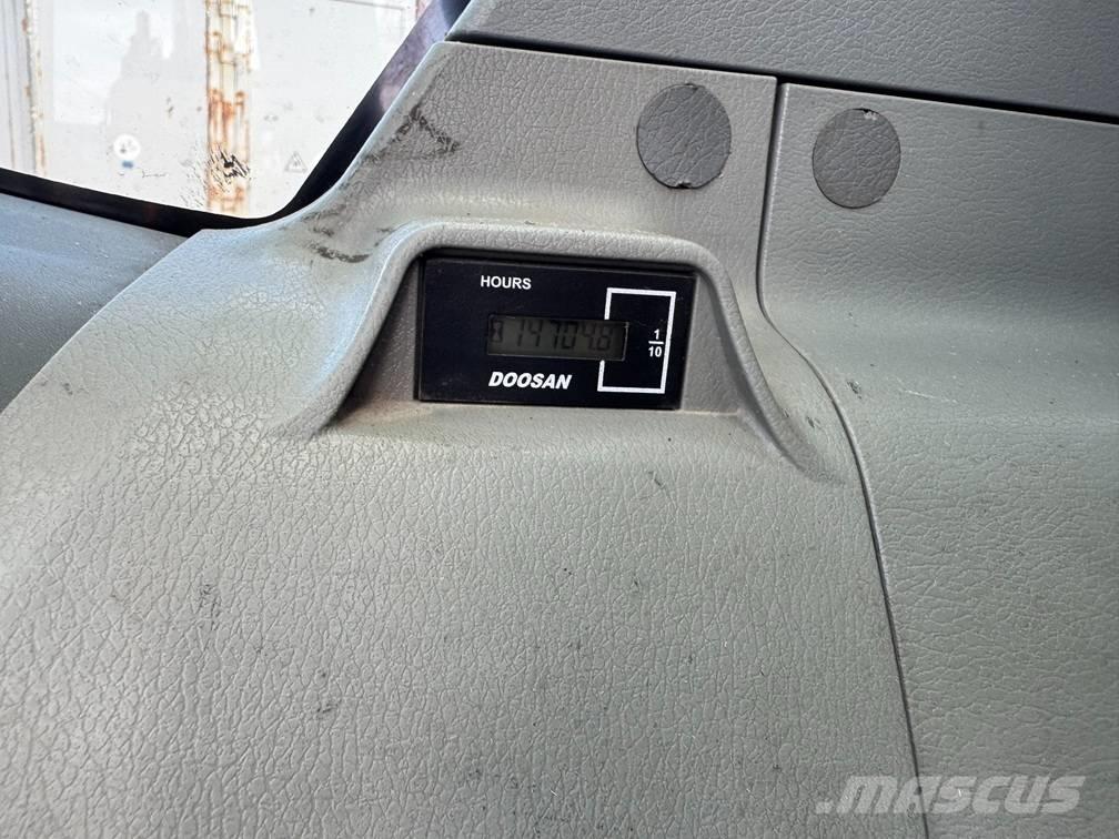 Doosan DX 300 LC-3 Telakaivukoneet