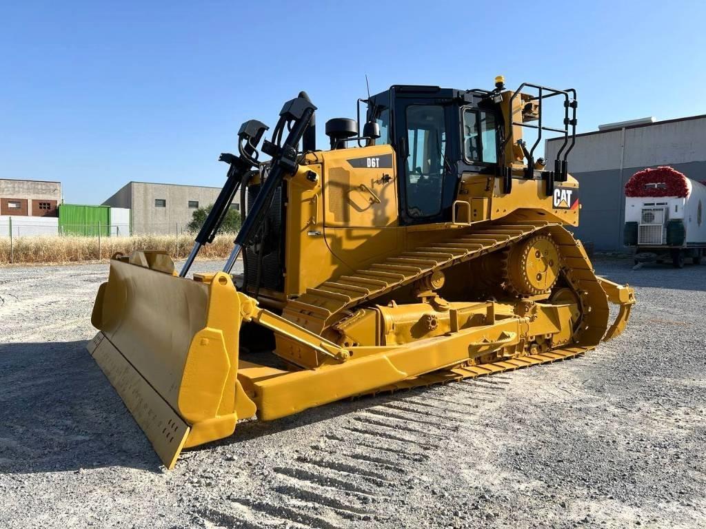 CAT D 6 T Telaketjupuskutraktorit