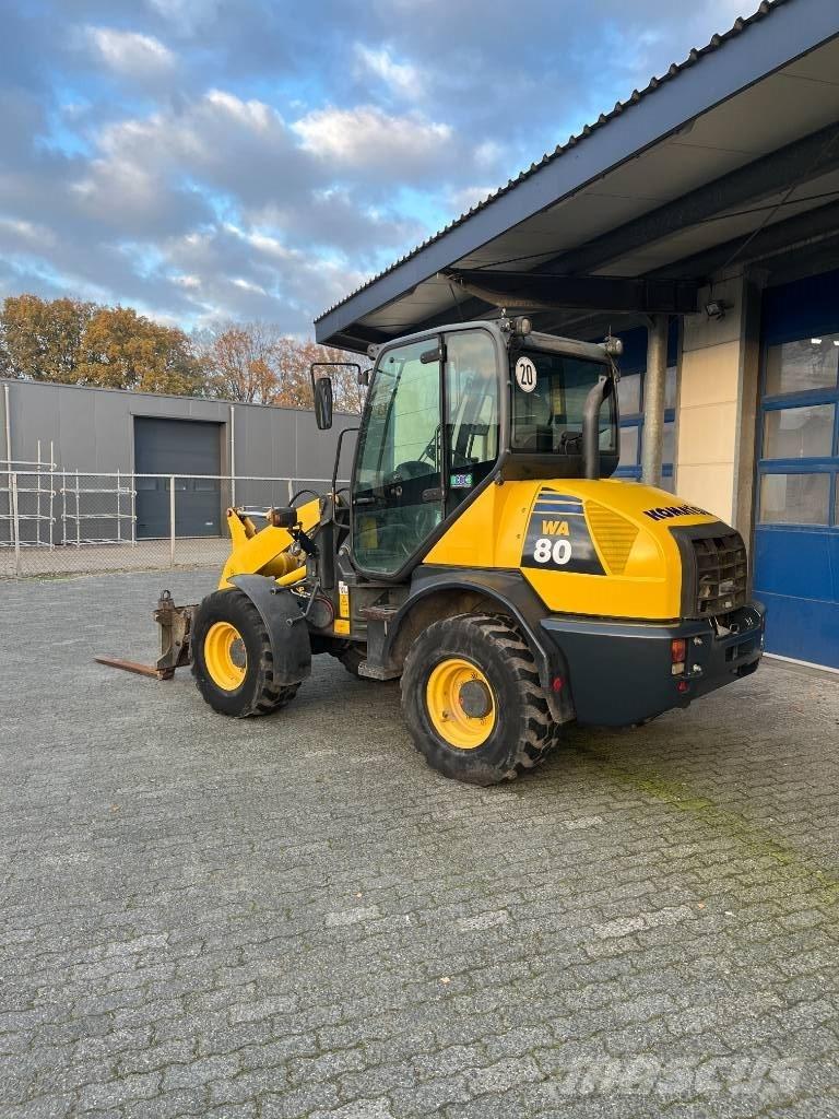 Komatsu WA 80-6 Pyöräkuormaajat